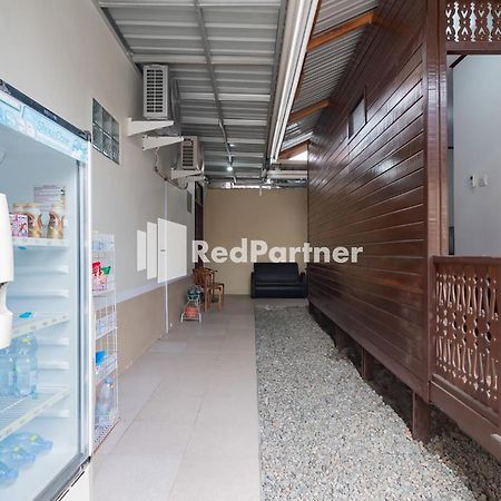 Langkar Guest House Syariah Mitra Reddoorz Samarinda Kültér fotó