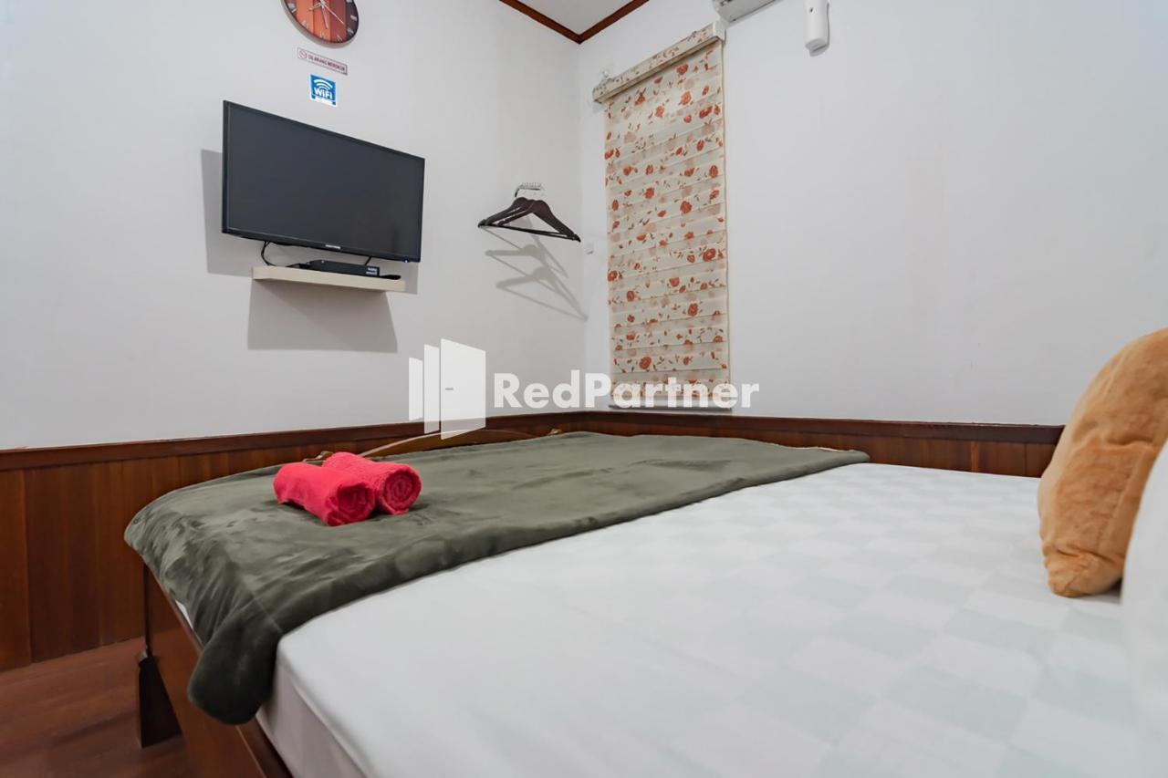 Langkar Guest House Syariah Mitra Reddoorz Samarinda Kültér fotó