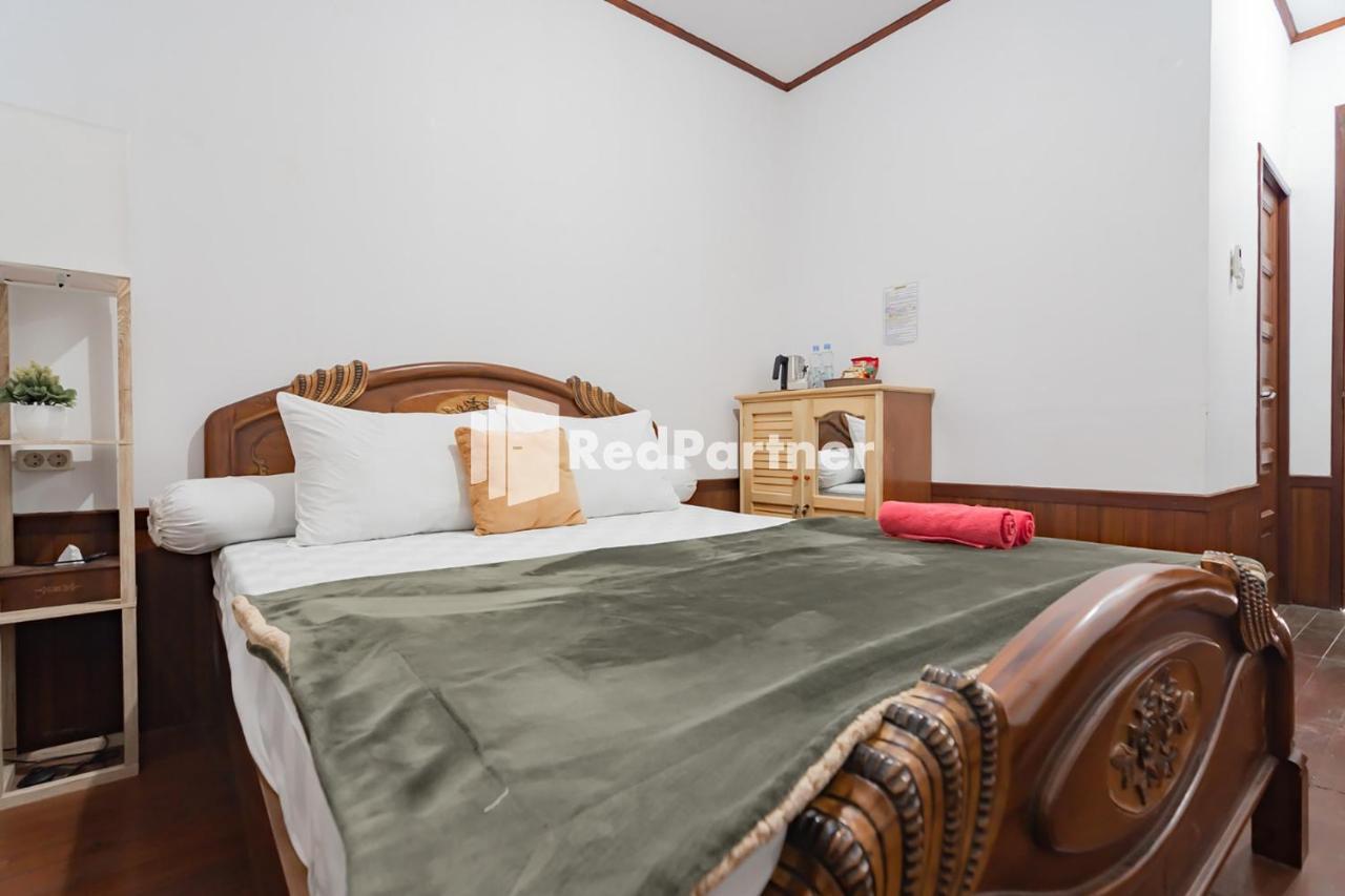 Langkar Guest House Syariah Mitra Reddoorz Samarinda Kültér fotó