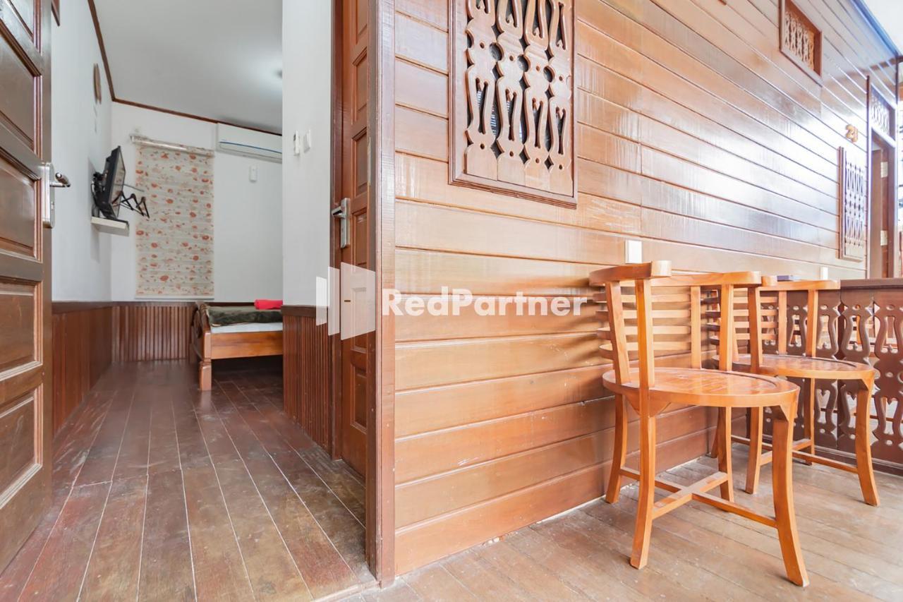 Langkar Guest House Syariah Mitra Reddoorz Samarinda Kültér fotó