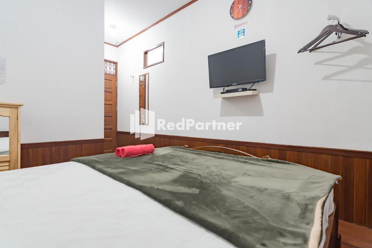Langkar Guest House Syariah Mitra Reddoorz Samarinda Kültér fotó